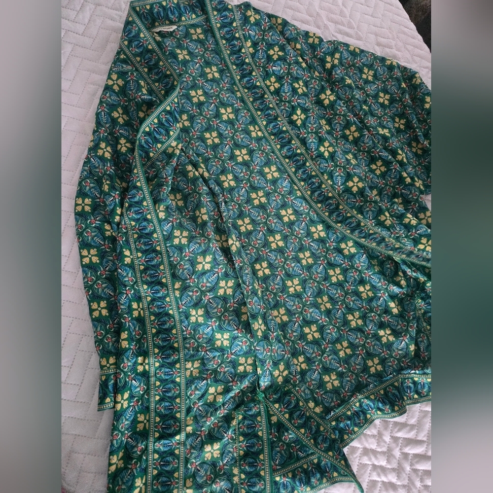 Maxstudio Floral Green Kimono Top - Picture 5 of 6